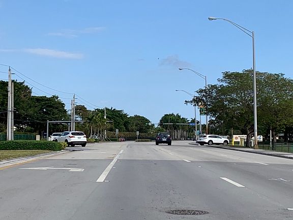 4th image of 9460 NW 54 Doral Ter