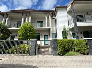 8311 NW 49th St, Doral, FL 33166