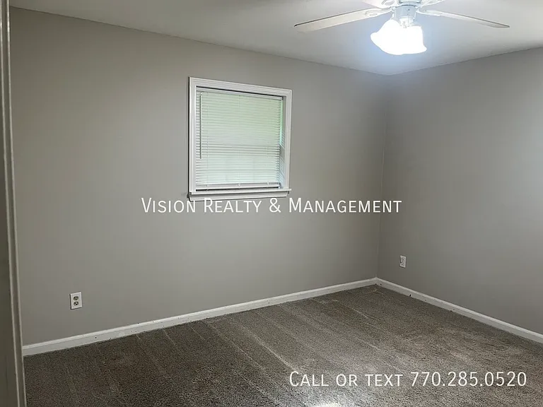1012 Sapphire St — Photo 4