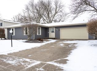 1908 Rugby Rd, Champaign, IL 61821