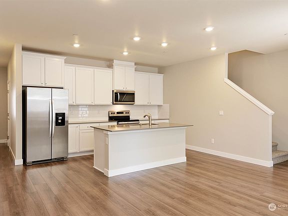 4th image of 8583 35th Street NE