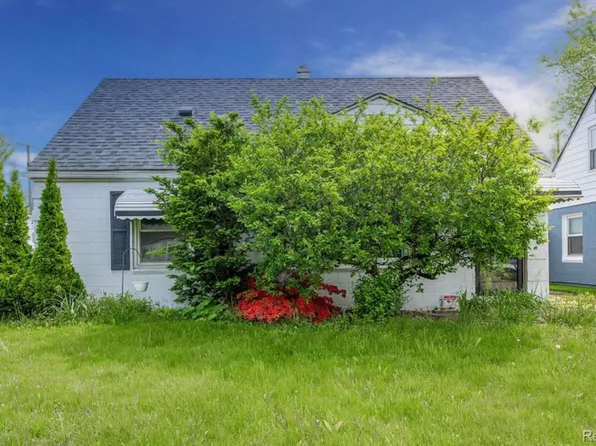 22828 Almond Ave, Eastpointe, MI 48021