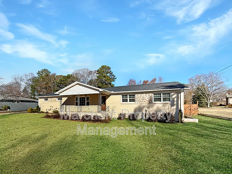 102 Longview Ter — Photo 3