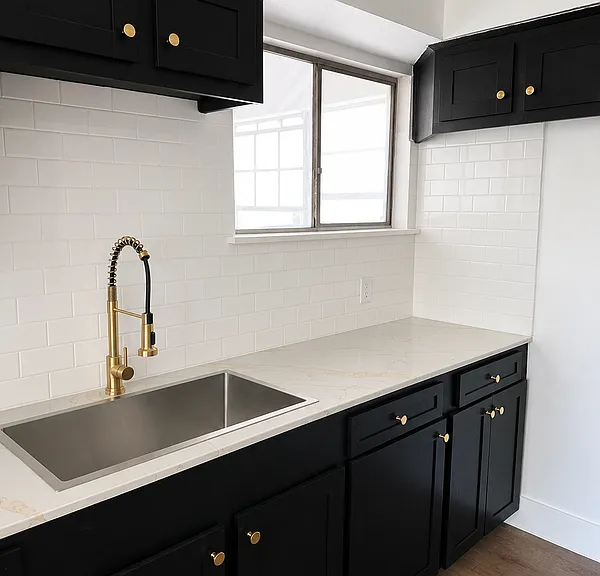 2712 Oakcliff St #4 — Photo 10
