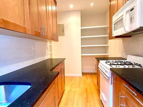 2nd image of 528 E 79th St #4V