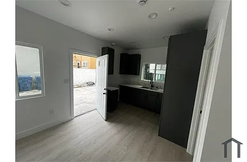 333 W 79th St Photo 1