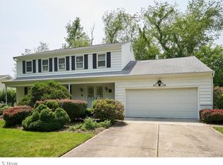 386 Sun Valley Dr, Akron, OH