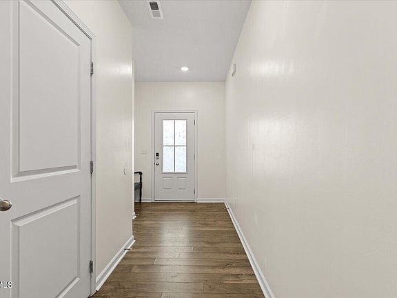 3rd image of 53 Thread Ln