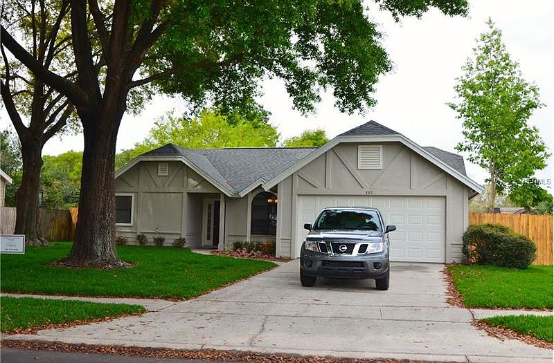 1st image of 882 Bright Meadow Dr