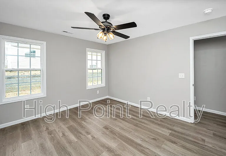 85 Smith Glen Dr — Photo 38