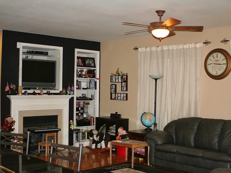 9135 Stonegarden Dr — Photo 21