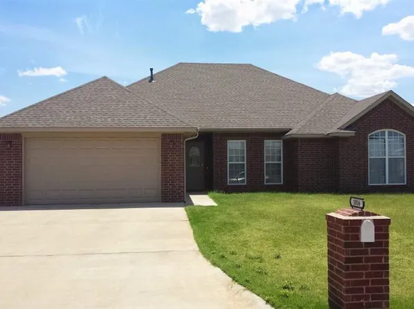 1816 Foxtail Cir, Altus, OK 73521