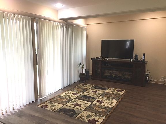 4th image of 42685 N Park Ave
