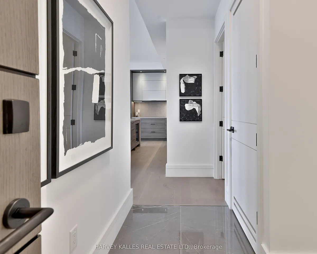 Building Photo - 215 Lonsdale Rd #1804