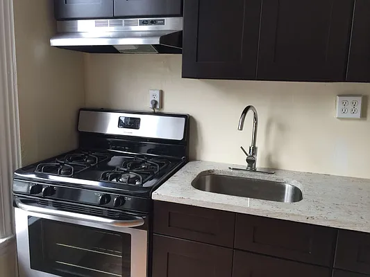 Rented by Edward Gugenheim, LREB | media 1