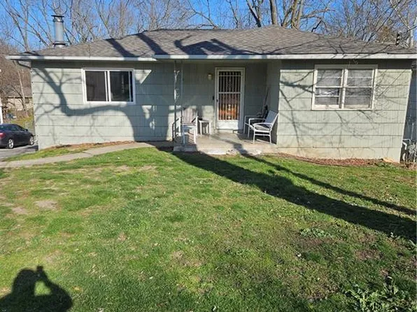 2213 N 38th St, Kansas City, KS 66104