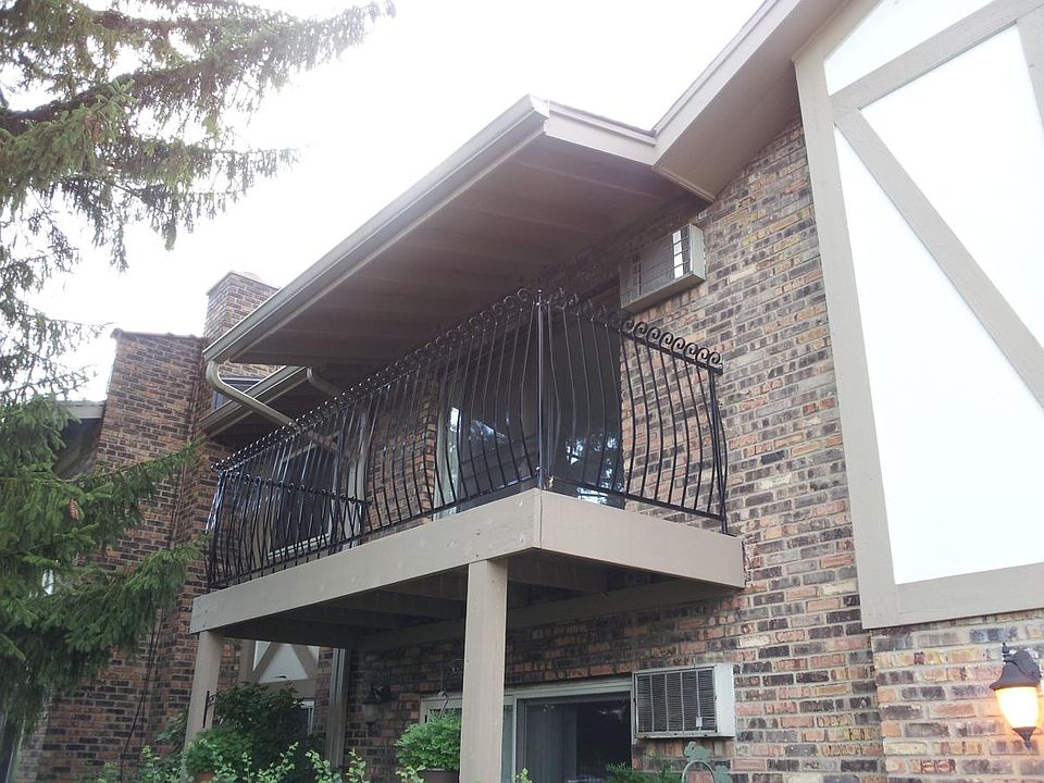 1st image of 16W540 W Lake Dr #205B