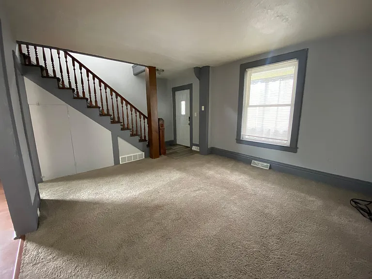 1124 Jefferson St — Photo 9