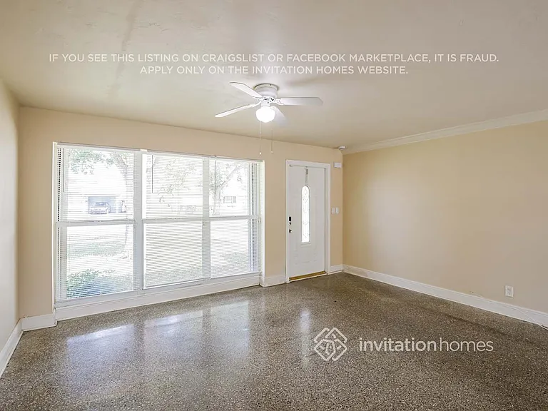 1755 SW 37th Way — Photo 3