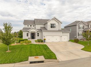 18530 W 194th Ter, Spring Hill, KS 66083