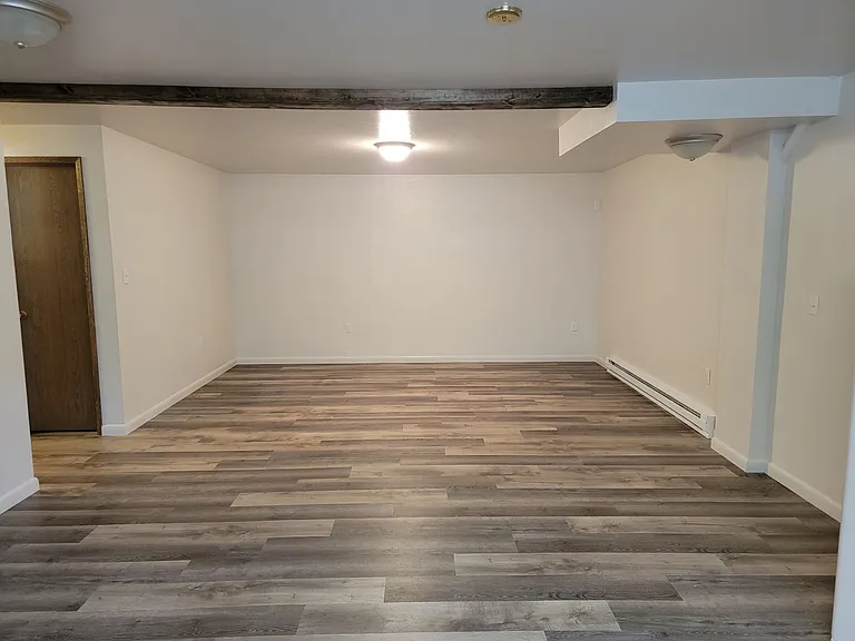 640 W Valley Dr — Photo 7