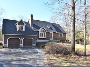 71 Pearl St, Upton, MA 01568