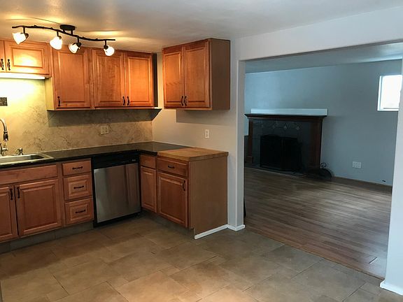 3rd image of 3635 Aspen Ave Unit 1