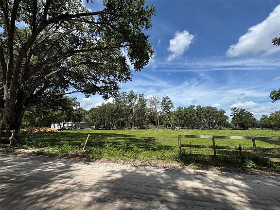 4th image of 6845 Lumberton Rd