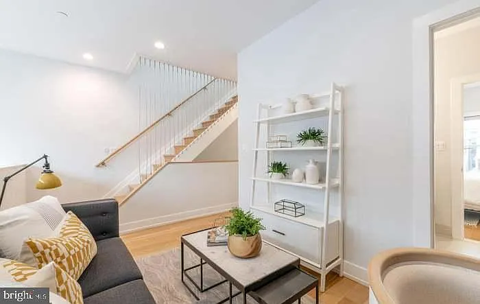 628 I St NE #3 — Photo 15
