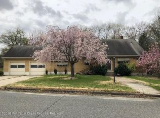 200 Kugler Ave, Carneys Pt, NJ 08069