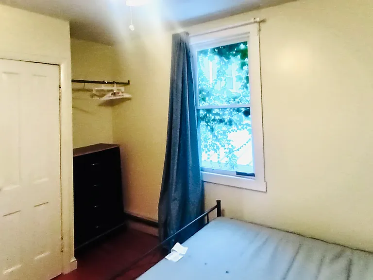 67 Gore St #1R — Photo 10