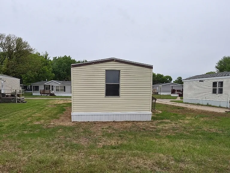 Kingswood Plaza MHC LLC - Rent to Own — Photo 25