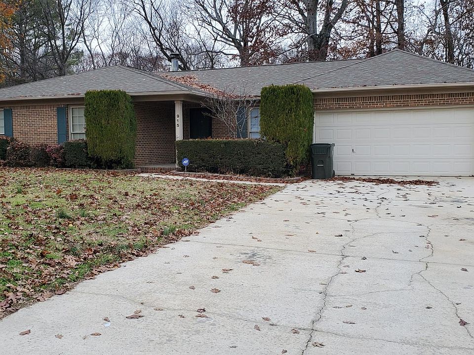 915 Ashwood Drive