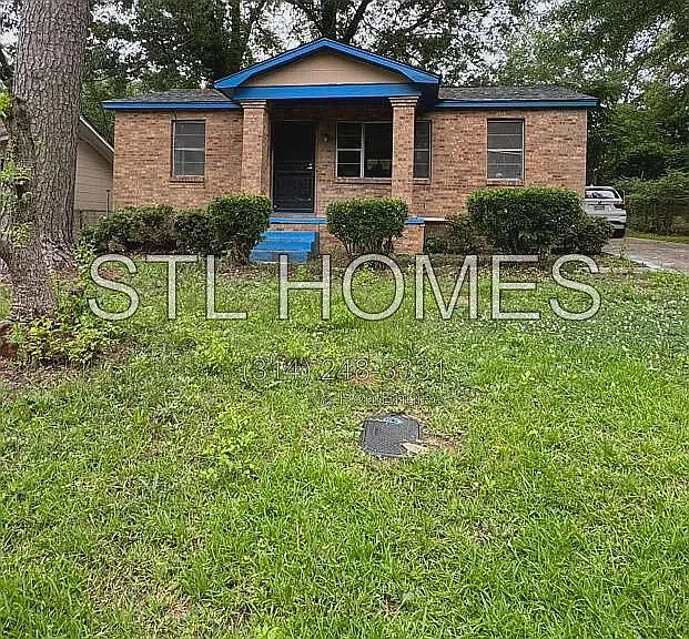 4 bed, 2.0 bath, $1,095 — Photo 1