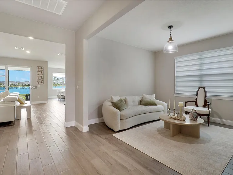 6489 NW Cloverdale Ave — Photo 24