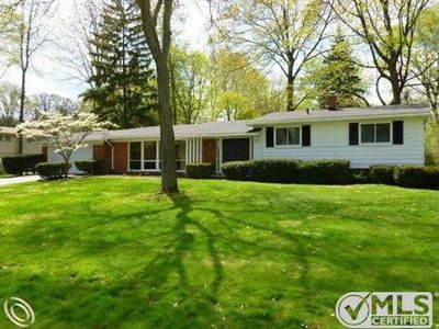 6938 N Springridge Rd, West Bloomfield, MI, 48322