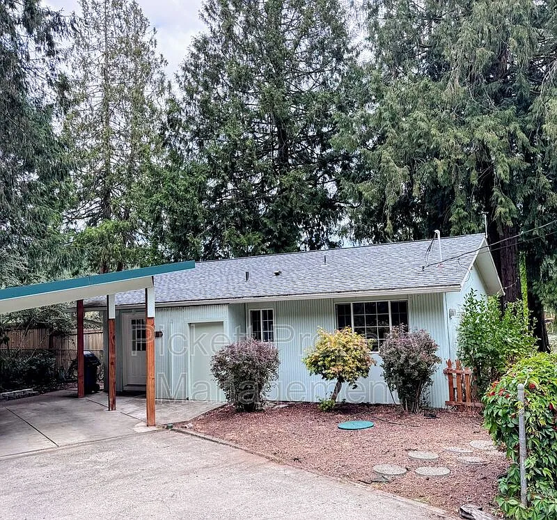 2 bed, 1.0 bath, 825 sqft, $2,300 — Photo 4