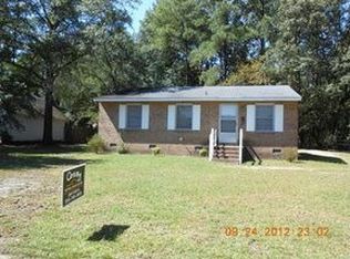 507 Market St, Fairmont, NC 28340