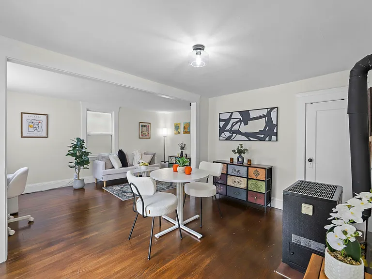 Nicholl Ave — Photo 1