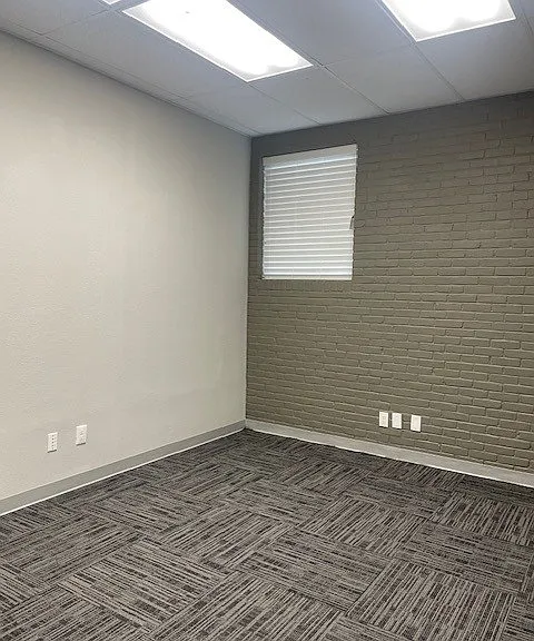 412 Travis St #128 — Photo 1