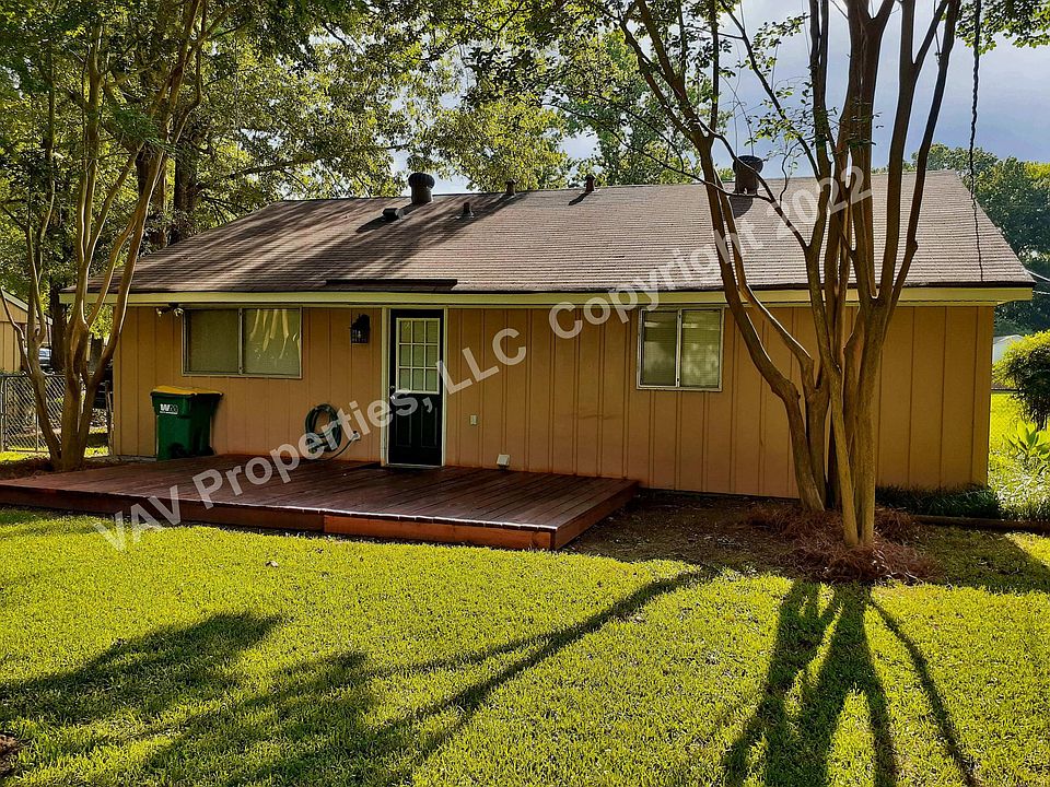 2nd image of 697 Ralde Cir