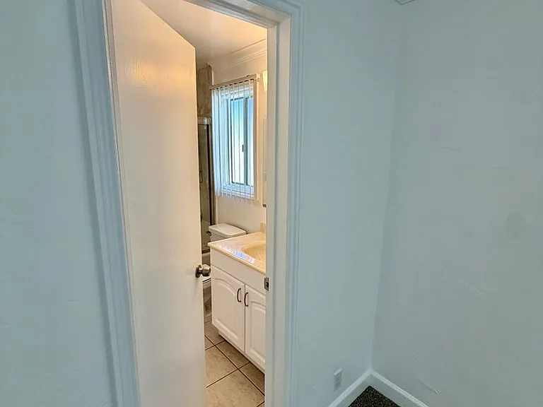 332 Culver Boulevard 363 Pershing — Photo 29