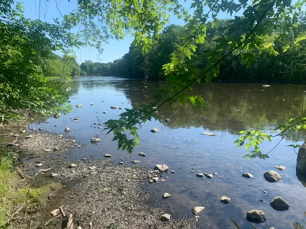 (undisclosed Address), Walden, NY 12586