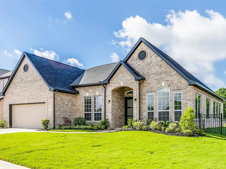 4227 Carol Ridge Dr — Photo 2
