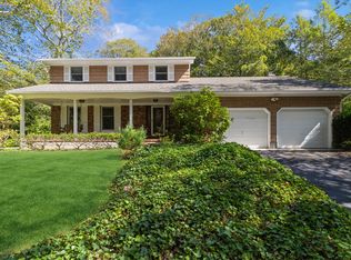2622 Roanoke Ave, Riverhead, NY 11901