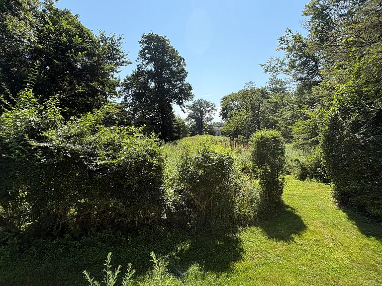 528 Third Beach Rd — Photo 21