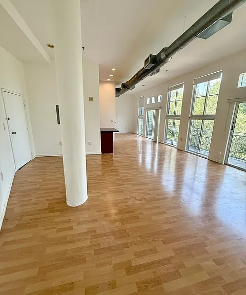 460 NE 77th Street Rd #304 — Photo 3