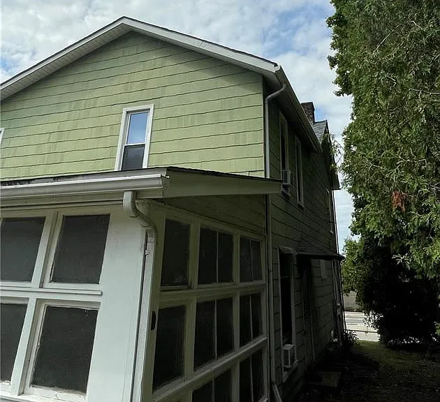 325 S Main St — Photo 20