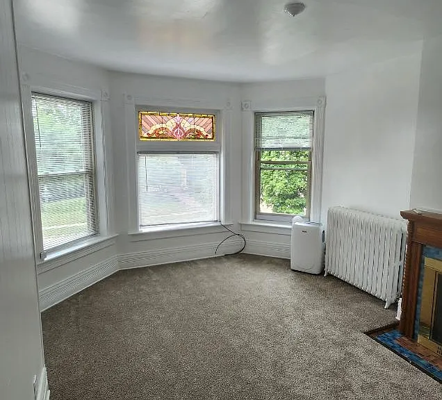 251 E Racine St — Photo 14