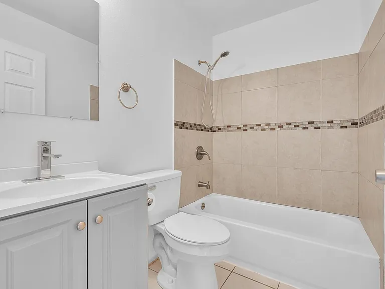 11225 W Atlantic Blvd #306 — Photo 50